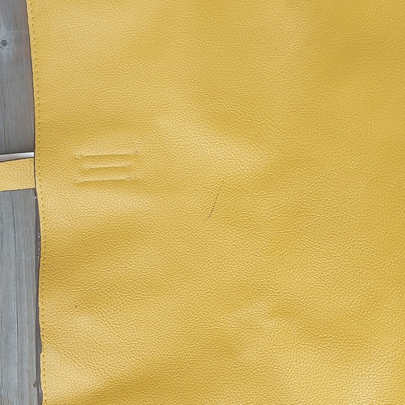 Vegan leather tote - Picture 7 of 8